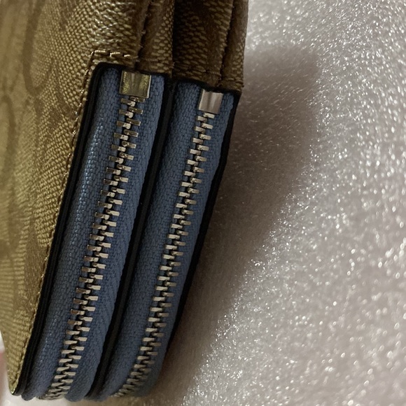 NWT 🔥 Coach Double Corner Zip Wristlet In Signature Canvas - Picture 10 of 16